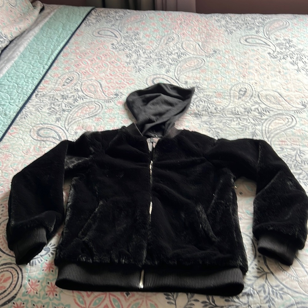 Girl Jacket Black size 11/12 very nice, almost new.